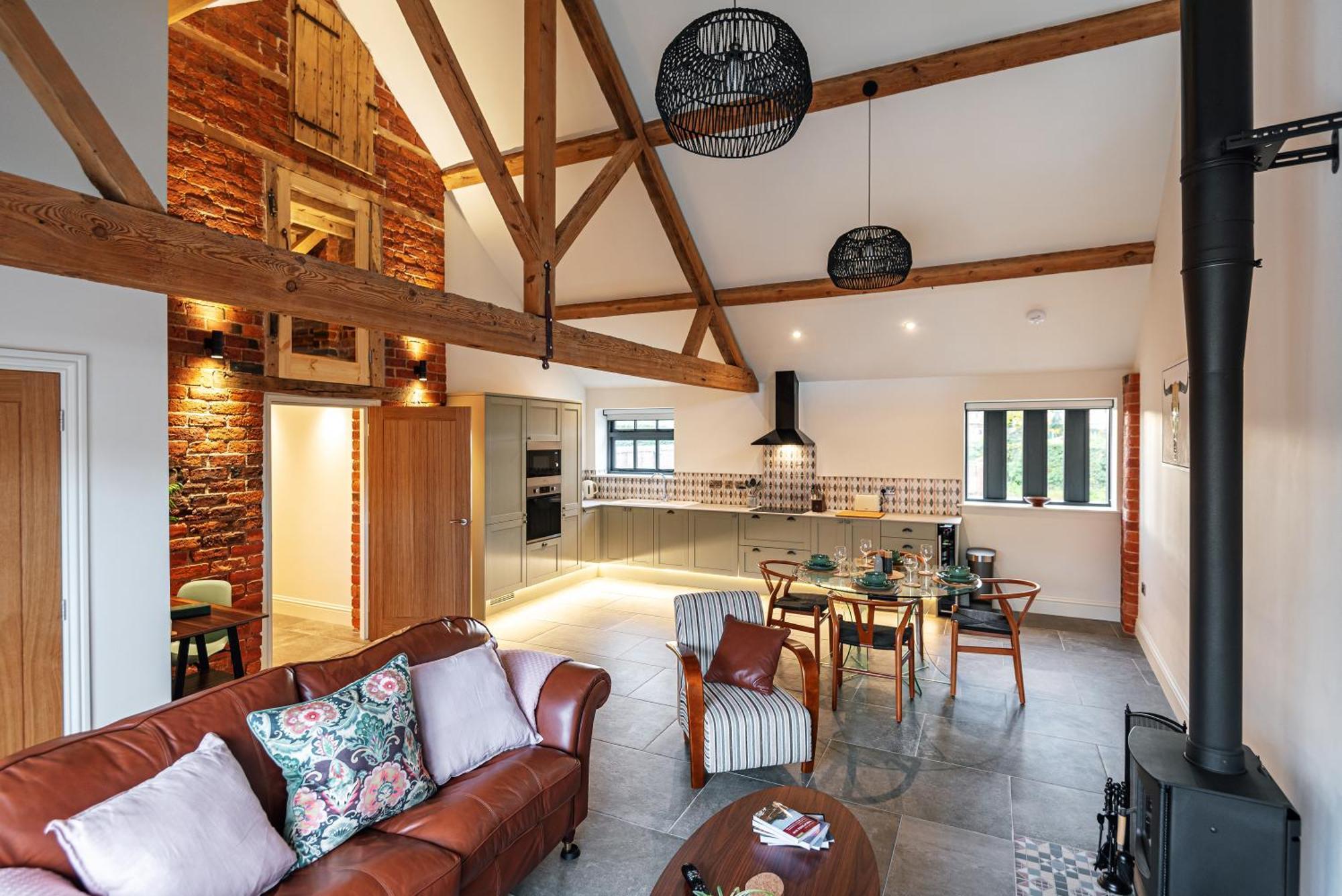 Pigeon House - Unique Barn With Private Garden, Hot Tub And Wood Burner Holiday home Shrewsbury