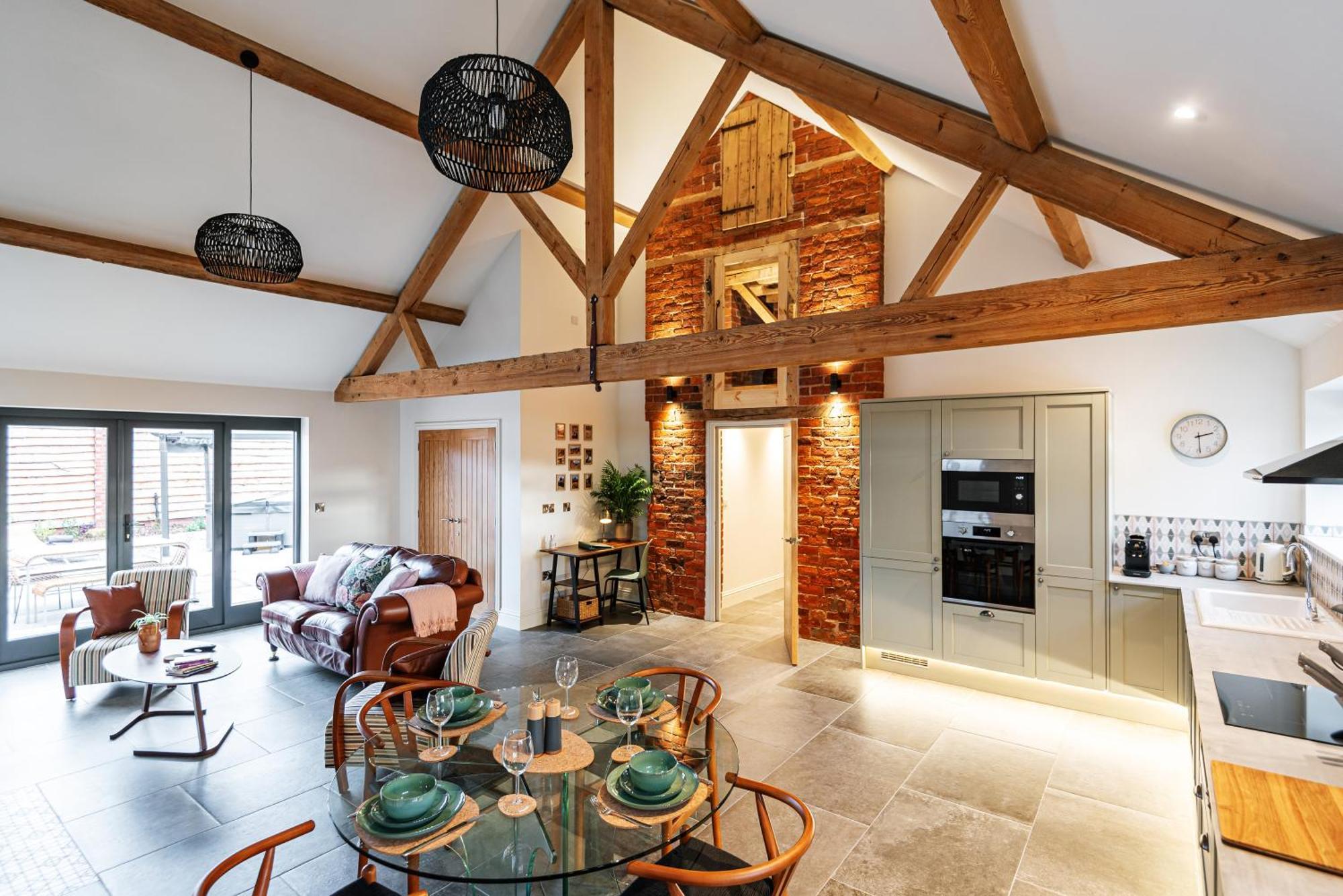 Pigeon House - Unique Barn With Private Garden, Hot Tub And Wood Burner Holiday home